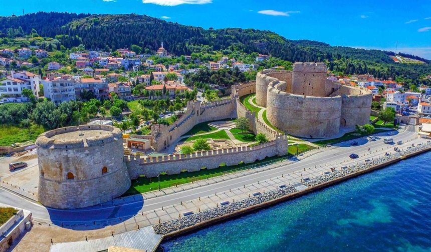 Çanakkale'deki Kilitbahir Kalesi  19 Kasım'a kadar kapalı