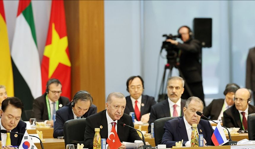 Cumhurbaşkanı Erdoğan, G20 Zirvesi'nde Sürdürülebilir Kalkınma ve Enerji Geçişi Oturumu'na katıldı