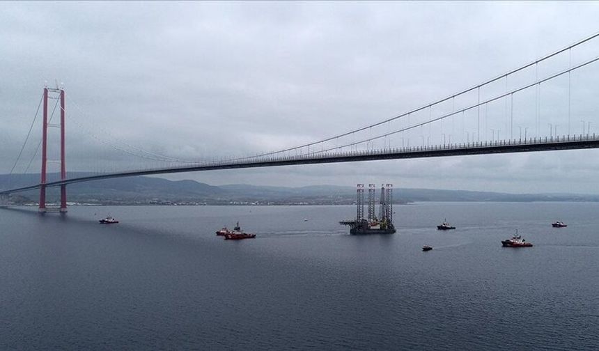 Boğazlardan 40 binden fazla gemi geçti
