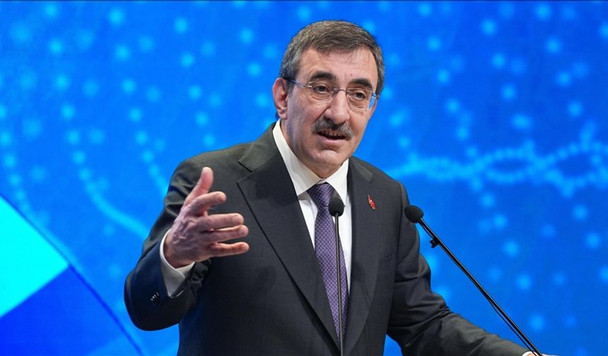 Cevdet Yılmaz: Temel önceliğimiz enflasyonu düşürmek