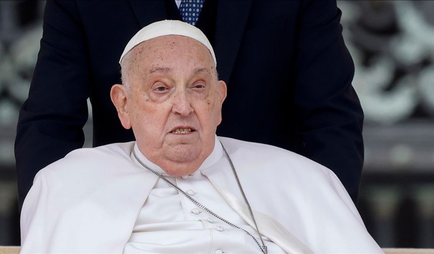 Son Dakika: Papa Franciscus hayatını kaybetti