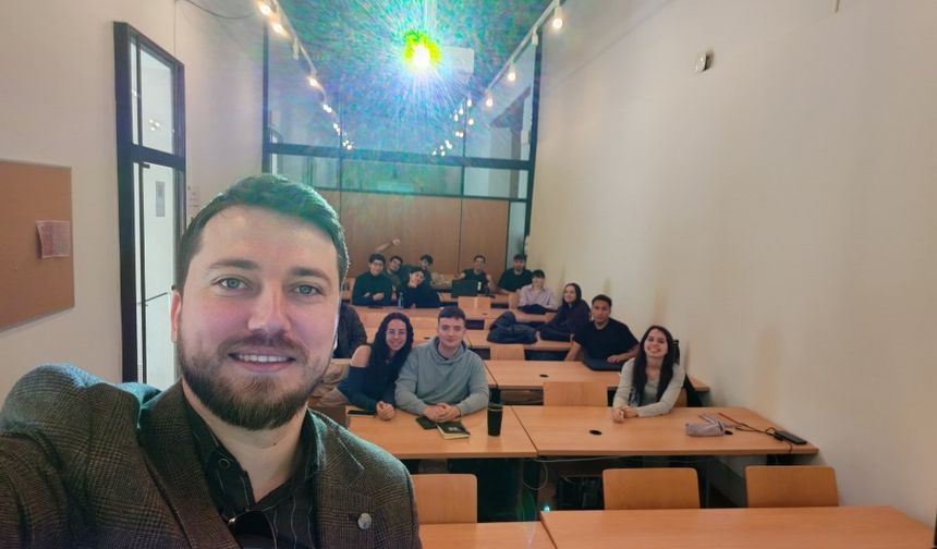 Biga MYO Akademisyeninden İspanya’da Uluslararası Eğitim Faaliyeti