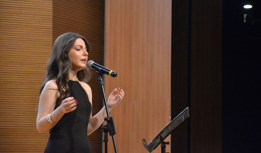 Bursa'da "18. yüzyıldan günümüze bestekarlar" konseri düzenlendi