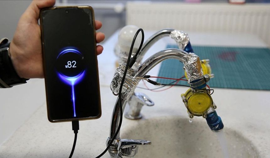 BİLSEM öğrencileri musluktan akan suyu elektriğe dönüştürdü