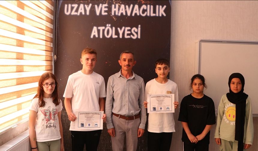 Öğrenciler 10 yeni gök cismi keşfetti