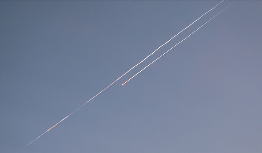 İsrail, İran'da füze rampalarını vurduğunu açıkladı