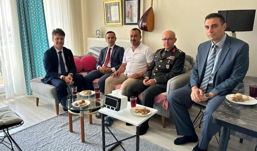 Gelibolu Kaymakamı Koç’tan 15 Temmuz Gazisi Durmuş'a ziyaret