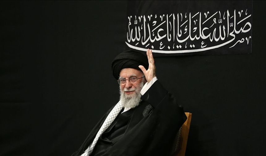 Hamaney, İsrail ile savaşın ardından ilk kez kamuoyu karşısına çıktı