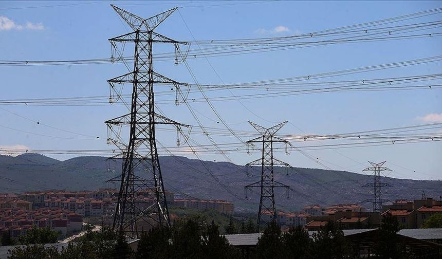 Son 55 Yılın En Sıcak Yazı: Elektrikte Rekor Talep Artışı