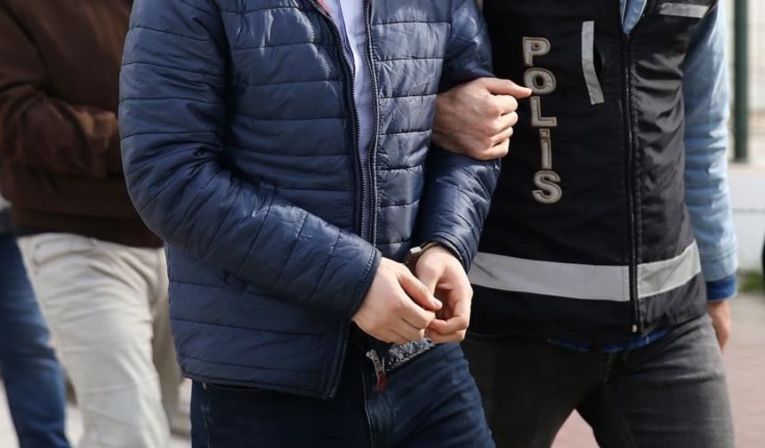Çanakkale'de göçmen kaçakçılığı operasyonunda yakalanan 2 şüpheli tutuklandı