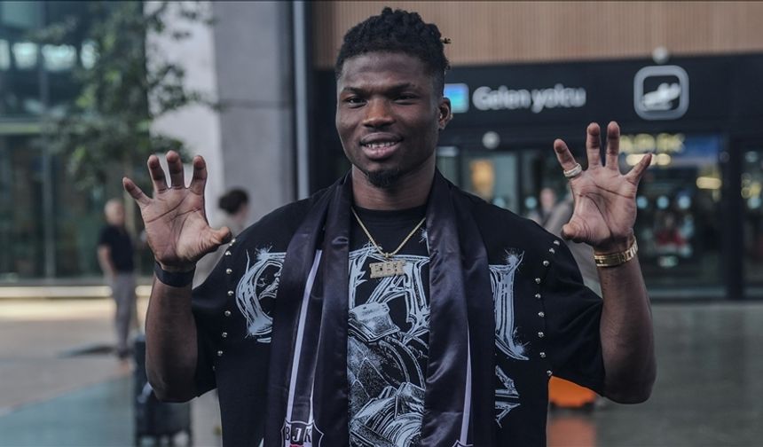 Beşiktaş, El Bilal Toure'yi KAP'a bildirdi