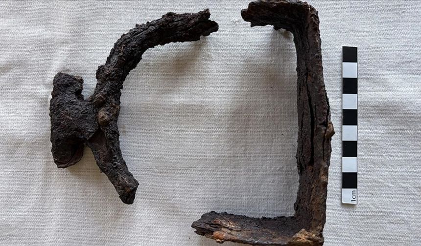 Selçuklu dönemine ait üzengi bulundu