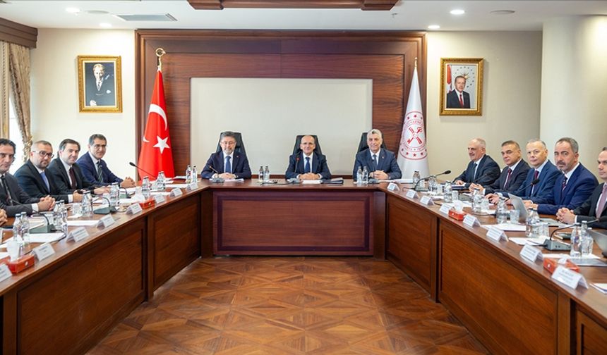 Gıda Komitesi, Mehmet Şimşek'in ev sahipliğinde toplandı