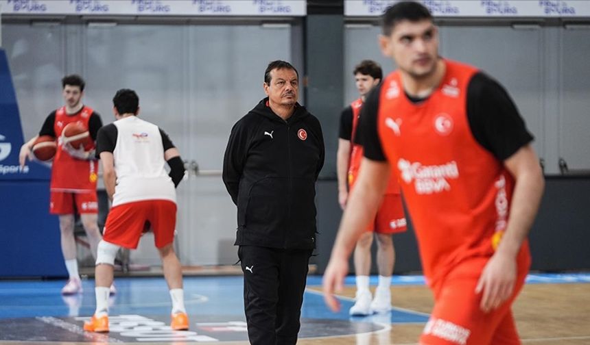 Ergin Ataman: Akıllı, savunmada taviz vermeden ve hücumda kontrolü bırakmadan oynamamız lazım