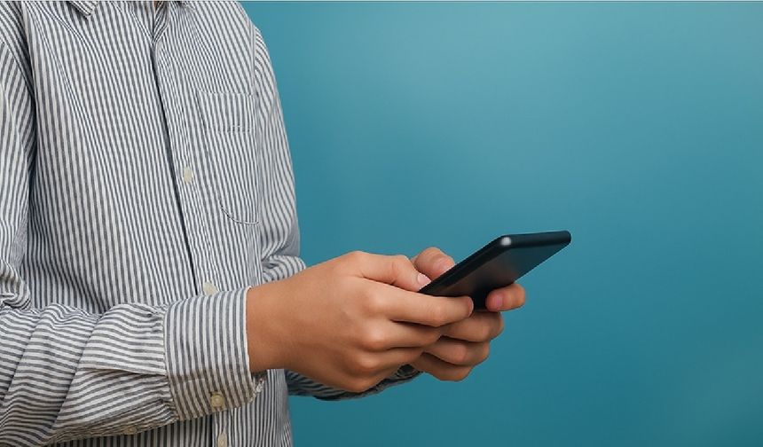 Danimarka’da 15 yaş altı çocuklara yasaklanıyor