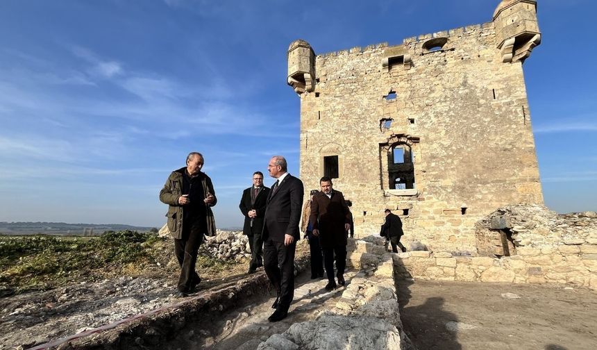 Çanakkale Valisi Toraman'dan Cezayirli Hasan Paşa Köşkü'nde inceleme