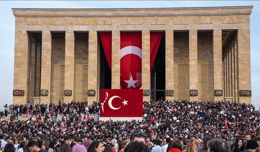 Anıtkabir, 2025'te 8 milyon 242 bin 170 ziyaretçiyi ağırladı