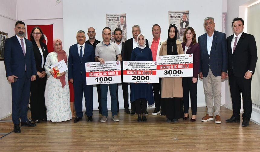 Çanakkale’de en çok kitap okuyan veliler ödüllendirildi