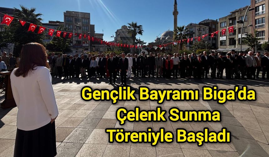 Gençlik Bayramı Biga’da Çelenk Sunma Töreniyle Başladı