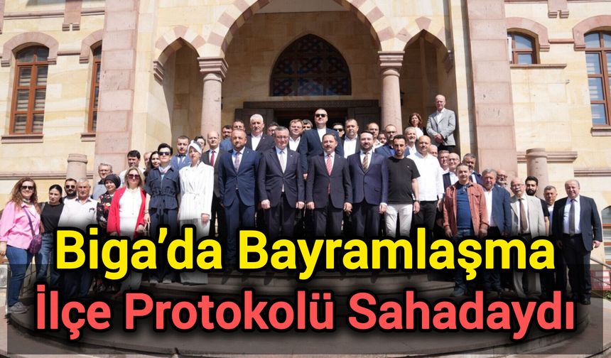Biga’da Bayramlaşma: İlçe Protokolü Sahadaydı