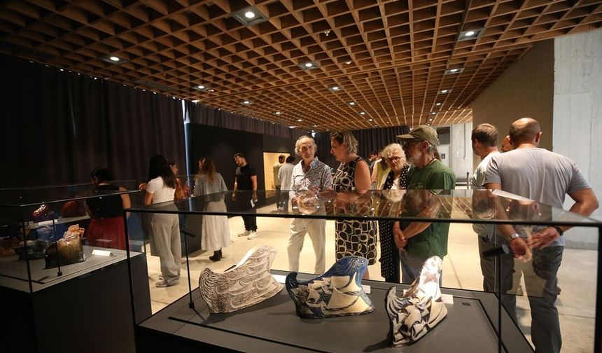 Çanakkale'de "Troya Atı'nın Sessizliği" seramik heykel sergisi açıldı