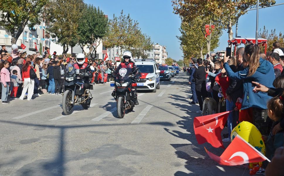 Çanakkale'nin ilçelerinde Cumhuriyet'in 101. yılı coşkuyla kutlandı