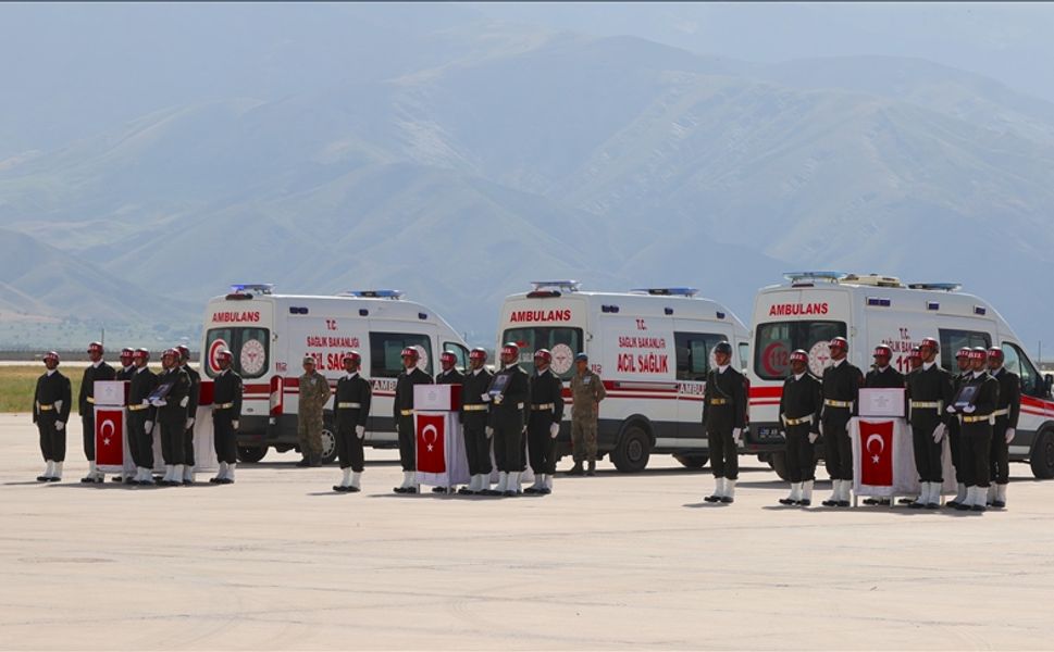 Şehitlerimizi uğurluyoruz