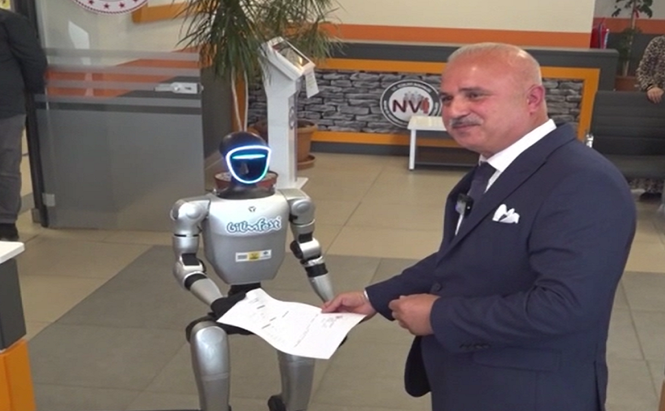 Türkiye'de bir ilk yaşandı robot nüfusa kaydedildi