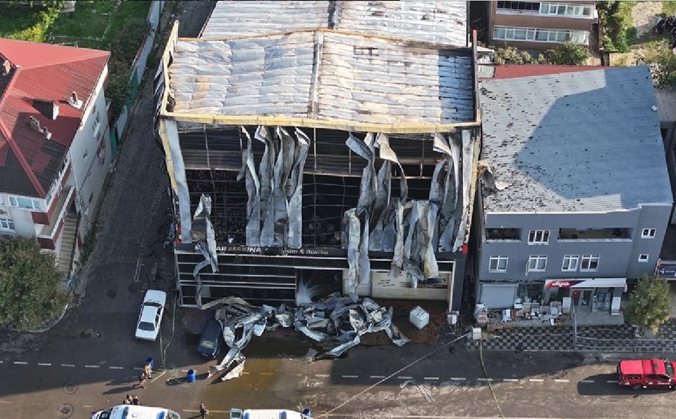 Bakan Tunç'tan Kocaeli'ndeki fabrika yangına ilişkin açıklama