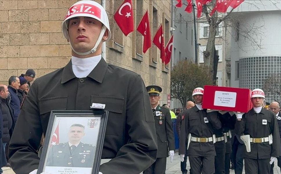 Şehit olan binbaşı son yolculuğuna uğurlandı