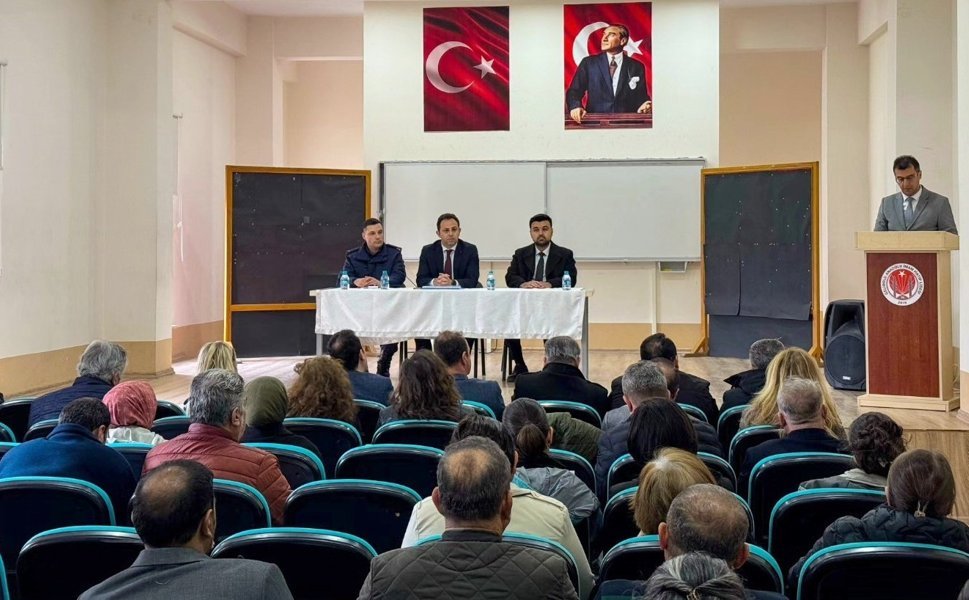 Gelibolu'da okul güvenliği toplantısı yapıldı