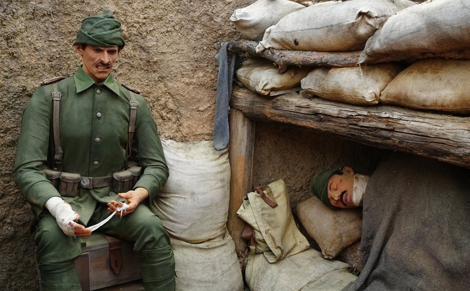 Çanakkale'de harp muhabirleri cephe gerisinde tarihe not düştü