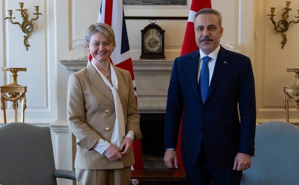 Türkiye ile İngiltere arasında "Stratejik Ortaklık Çerçeve Belgesi" imzalandı