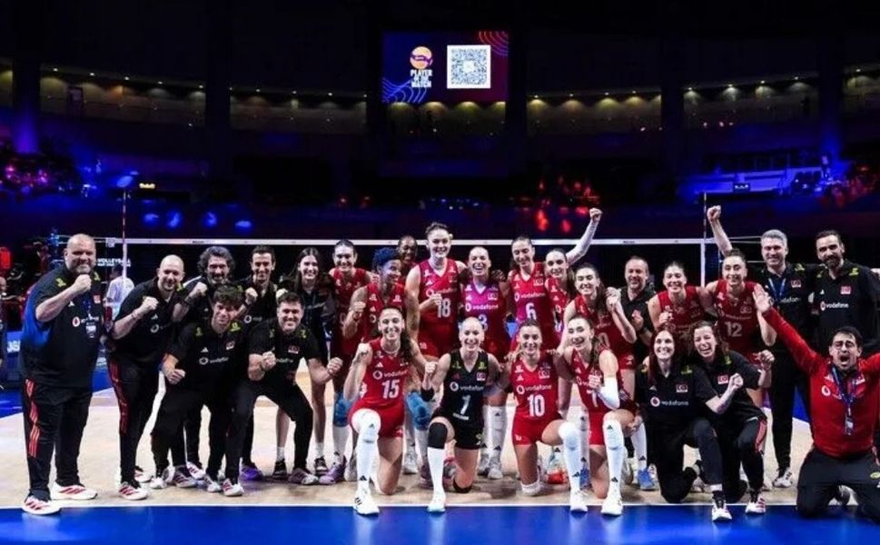 A Milli Kadın Voleybol Takımı, Milletler Ligi'nde finale yükseldi