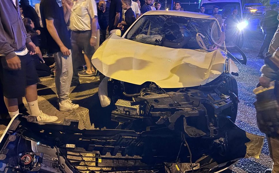 Feci Kaza! Ortalık Can Pazarına Döndü: 1’i Ağır, 5 Kişi Yaralandı